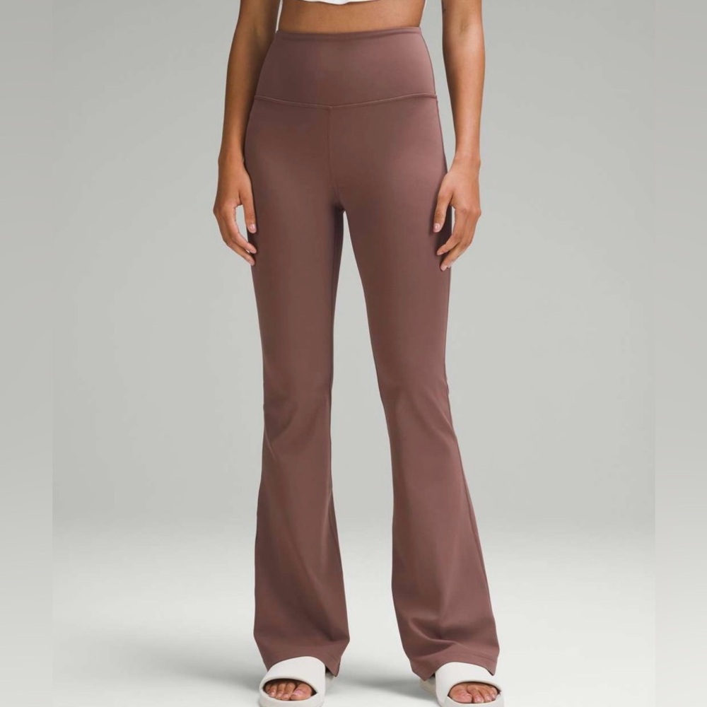 Lululemon Groove SHR Flared Pant